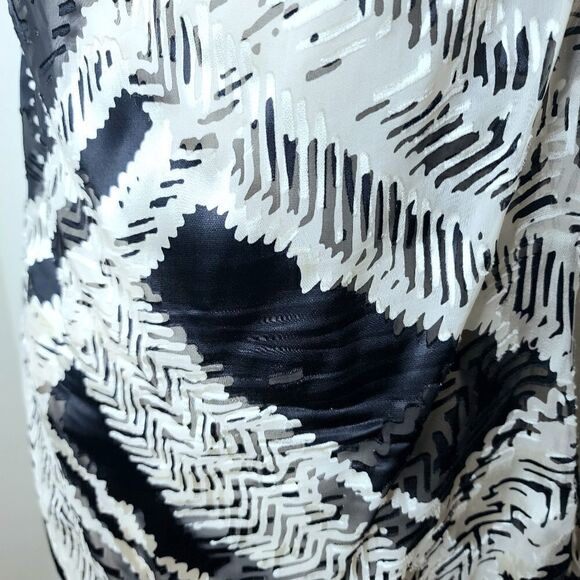 St. John | Silk Blend Teardrop Pendant Blouse - Picture 3 of 5